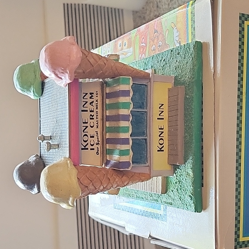Lefton's Roadside Delights "Kone Inn" Figurine